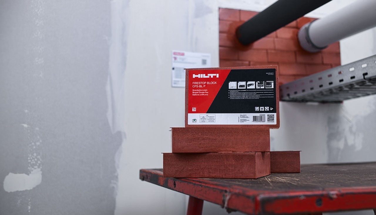 Hilti ugunsdrošības bloks virs citiem blokiem