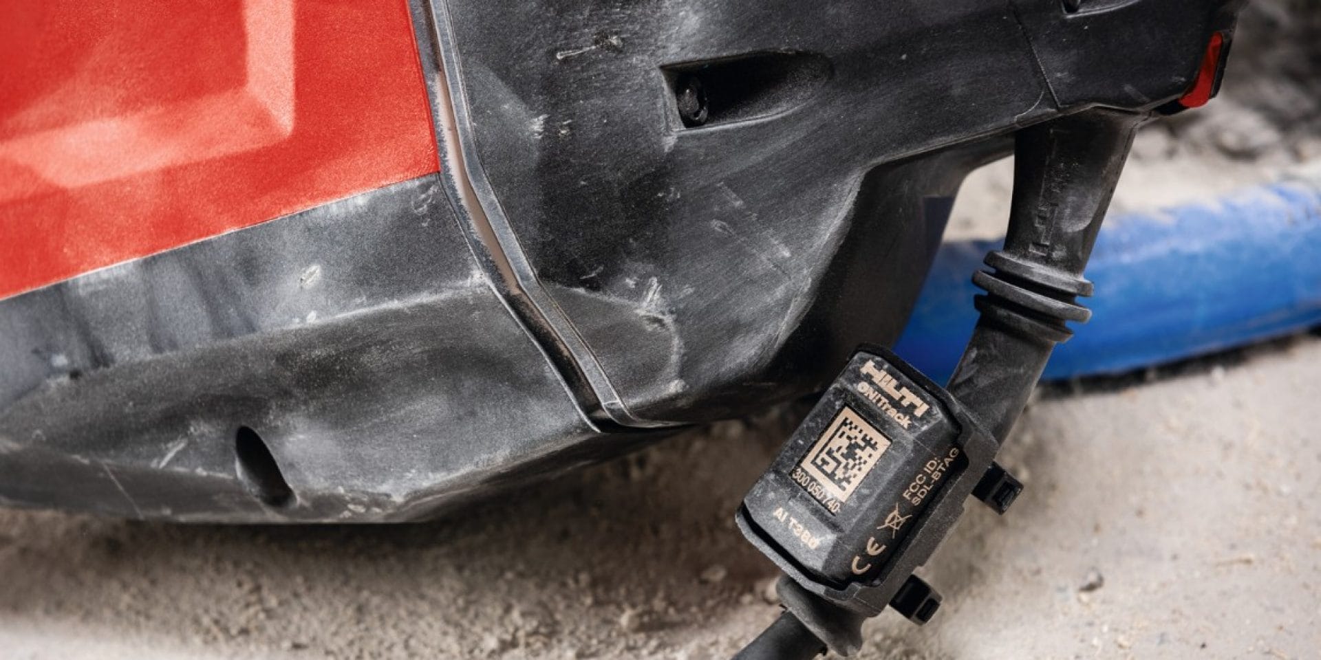 ON!Track robust tags are designed for the toughest jobsite conditions and tested to withstand corrosion, abrasion, impact and exposure to chemicals.