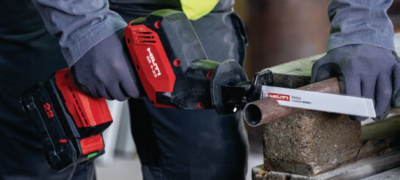 Vienā rokā turamais zobenzāģis SR 4-22 Kompakti un viegli vienā rokā turami akumulatora zobenzāģi ar bezogļu motoru standarta demontāžas un ātras un precīzas griešanas darbiem (Nuron akumulatoru platforma) Pielietojumi 1
