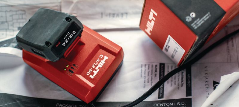 Kompaktais lādētājs C4/12-50 Kompakts lādētājs Hilti 12 V litija jonu akumulatoriem Pielietojumi 1