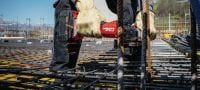 Akumulatora leņķa slīpmašīna AG 4S-22 (125 mm) Akumulatora bezogļu motora leņķa slīpmašīna ar regulējamu darbības ātrumu standarta griešanas un slīpēšanas darbiem ar ripu izmēru līdz 125 mm (Nuron akumulatoru platforma) Pielietojumi 2