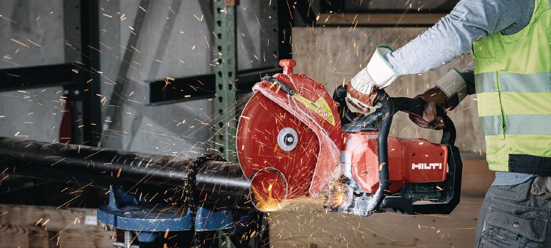 DSH 600-22 ATC akumulatora zāģis (300 mm) Kompakts akumulatora spēka zāģis ar augšpusē uzstādītu rokturi un 300 mm asmeņiem betona, mūra un metāla zāģēšanai līdz pat 120 mm dziļumā (Nuron akumulatora platforma) Pielietojumi 1