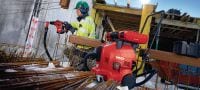 Perforators TE 30-ATC/AVR Lielai slodzei paredzēts jaudīgs perforators SDS Plus (TE-C) ar aktīvo griezes momenta kontroles (ATC) sistēmu un aktīvo vibrācijas samazināšanas (AVR) sistēmu urbšanas un koriģējošas kalšanas darbiem betonā Pielietojumi 1
