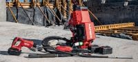 NCV 10-22 uz muguras pārnēsājams betona vibrators Uz muguras pārnēsājams akumulatora vibrators betonam ar bezogļu motoru (Nuron akumulatoru platforma). Piemērots sienu, paneļu un pamatu sablīvēšanai Pielietojumi 3