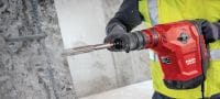 Perforators TE 70-ATC/AVR Īpaši jaudīgs un lielai slodzei paredzēts perforators SDS Max (TE-Y) urbšanas un kalšanas darbiem betonā Pielietojumi 5