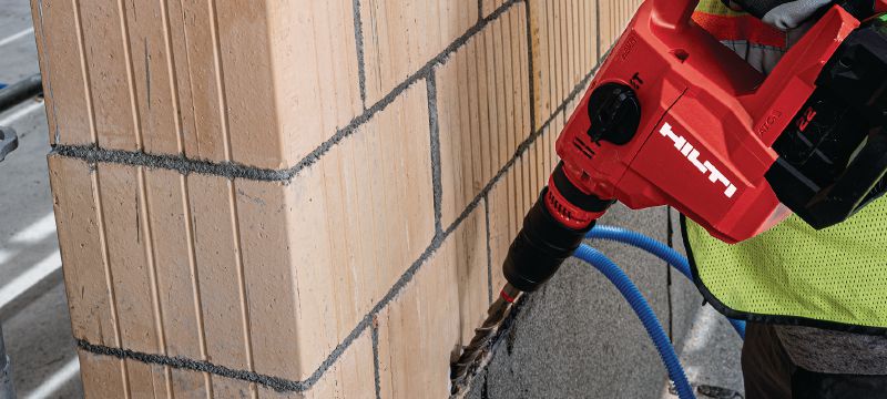 Akumulatora perforators TE 50-22 Kompakta SDS Max (TE-Y) akumulatora triecienurbjmašīna ar mazāku svaru, lielāku jaudu un zemāku vibrācijas līmeni urbšanas un kalšanas darbiem betonā Pielietojumi 1
