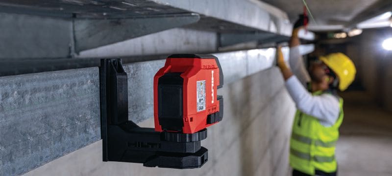 PM 20-CGE augstas precizitātes punktu un šķērslīnijas līniju lāzers Augstas precizitātes kombinēts lāzera nivelieris ar zaļas krāsas staru, divām līnijām un četriem punktiem santehnikas, nivelēšanas, salāgošanas un izlīdzināšanas darbiem Pielietojumi 1