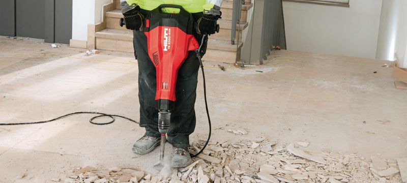 Elektriskais atskaldāmais āmurs TE 2000-AVR Jaudīgs un ārkārtīgi viegls atskaldāmais āmurs ar TE-S patronu betonam un demontāžas darbiem Pielietojumi 1