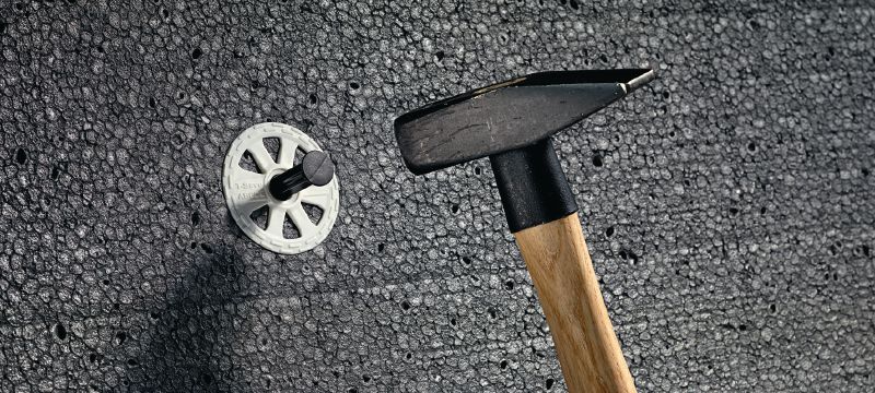 HTS T-Save izolācijas stiprinājums Ekonomisks un ātri izmantojams izolācijas stiprinājums ar ETA apstiprinājumu lielākās daļas izolācijas materiālu stiprināšanai pie betona un mūra Pielietojumi 1