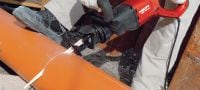 Zobenzāģis WSR 1400-PE Lielais slodzei paredzēts demontāžas 1400 W zobenzāģim ir raksturīga Viedās barošanas tehnoloģija, kas nodrošina pastāvīgu efektivitāti, un bezatslēgas asmens skava Pielietojumi 1