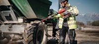 PC 2-22 akumulatora spiediena tīrītājs Pārnēsājams spiediena tīrītājs ar darba spiedienu līdz 40 bāriem (580 PSI) vieglai tīrīšanai būvlaukumos (Nuron akumulatoru platforma) Pielietojumi 3