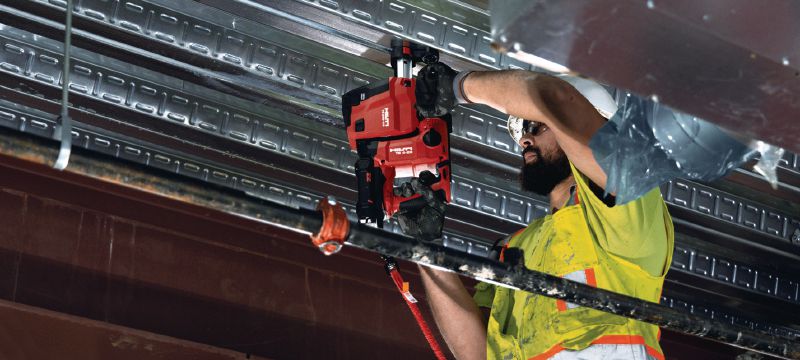Akumulatora perforators TE 4-22 Kompaktais SDS Plus akumulatora perforators nodrošina labāko snieguma un svara attiecību urbšanai virs galvas (Nuron akumulatoru platforma) Pielietojumi 1