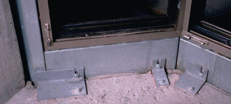 HST3-R BW nerūsējošā tērauda ķīļenkurs Enkurs ar izcilām ekspluatācijas īpašībām. Paredzēts lietošanai betonā ar plaisām un seismiskam pielietojumam (A4 SS un liela paplāksne) Pielietojumi 1