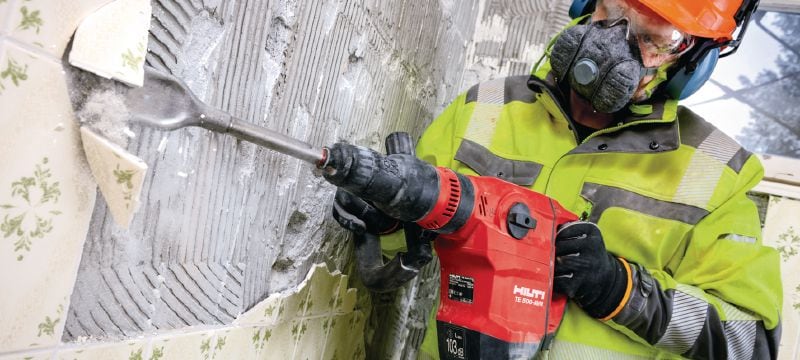 TE 500-AVR SDS-Max atskaldāmais āmurs Daudzpusīgs atskaldāmais āmurs demontāžai SDS Max (TE-Y) ar aktīvās vibrācijas samazināšanas sistēmu AVR mazas slodzes kalšanas darbiem betonā un mūrī Pielietojumi 1