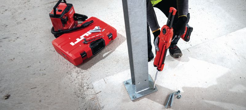 Akumulatora enkurmasas dozators HDE 500-22 Akumulatora hibrīda/epoksīda enkurmasas dozators ar praktiskajām funkcijām, kas paātrina darba izpildi, uzlabo drošību un mazina materiālu nelietderīgu izmantošanu (Nuron akumulatoru platforma) Pielietojumi 1