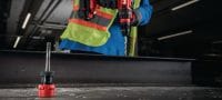 SF 8M-22 akumulatora urbjmašīna Akumulatora urbjmašīna ar nomaināmām patronām, lielāku griezes momentu, lielāku apgriezienu skaitu un regulējamu ātrumu Pielietojumi 1