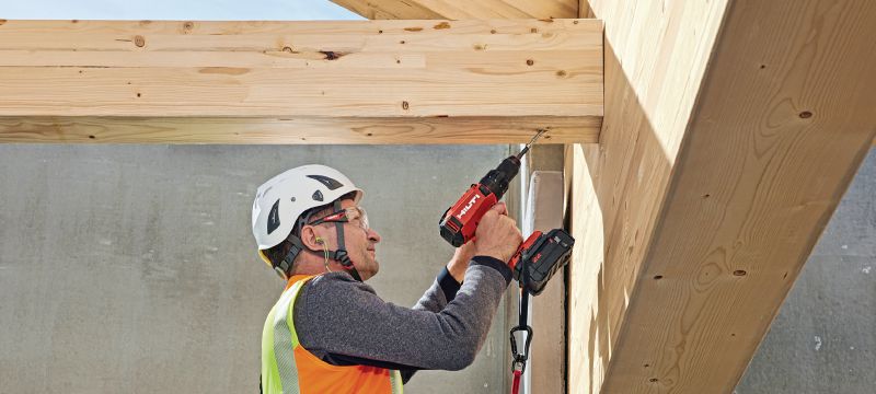 SF 10W-22 akumulatora urbjmašīna Akumulatora urbjmašīna ar lielāku griezes momentu īpaši sarežģītam darbam ar koku un citiem materiāliem Pielietojumi 1