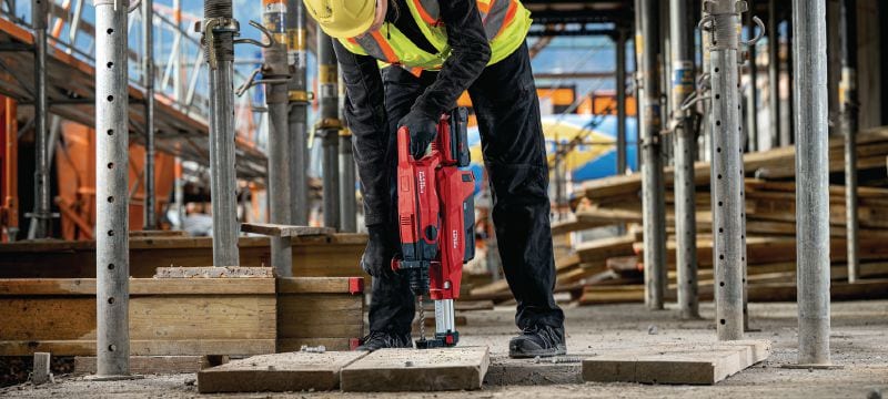 Akumulatora perforators TE 5-22 Jaudīga SDS Plus sērijas trienurbšana ar garu korpusu un lāpstas veida rokturi ir ideāli piemērota urbšanas darbiem, kuru laikā jānoliecas ar galvu lejup (Nuron akumulatoru platforma) Pielietojumi 1
