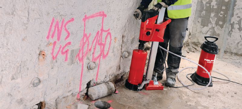 Kroņurbšanas iekārta DD 160 Kompakta, bet jaudīga dimanta kroņurbšanas iekārta 25–202 mm (31/32–7-15/16 collu) diametra urbumu izveidei betonā, izmantojot statīvu Pielietojumi 1