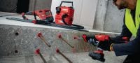 Akumulatora enkurmasas dozators HDE 500-22 Akumulatora hibrīda/epoksīda enkurmasas dozators ar praktiskajām funkcijām, kas paātrina darba izpildi, uzlabo drošību un mazina materiālu nelietderīgu izmantošanu (Nuron akumulatoru platforma) Pielietojumi 1