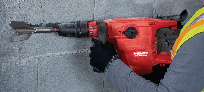 TE 500-22 SDS-max akumulatora atskaldāmais āmurs Akumulatora SDS Max (TE-Y) demontāžas un atskaldīšanas āmurs ar aktīvo vibrācijas samazināšanas sistēmu betona vai mūra kalšanai (Nuron akumulatoru platforma) Pielietojumi 1