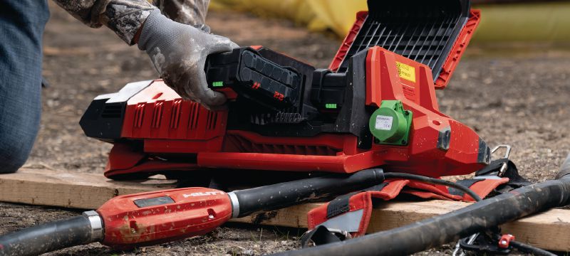 NCV iekšēja vibrovāle Iekšēja betona vibrovāle lietošanai ar NCV 10-22 sērijas uz muguras pārnēsājamiem akumulatora betona vibratoriem (Nuron akumulatoru platforma) Pielietojumi 1