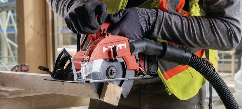 Akumulatora ripzāģis kokam SC 6WL-22 Akumulatora ripzāģis koka zāģēšanai līdz pat 60 mm | 2-3/8 dziļumā ar ātrāku 165 mm | 6-1/2 diametra universālu koka zāģa asmeni Pielietojumi 1