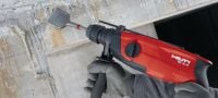 TE 3-C perforators Jaudīgs perforators SDS Plus (TE-C) ar pistoļveida rokturi, trim režīmiem un drupināšanas funkciju Pielietojumi 2